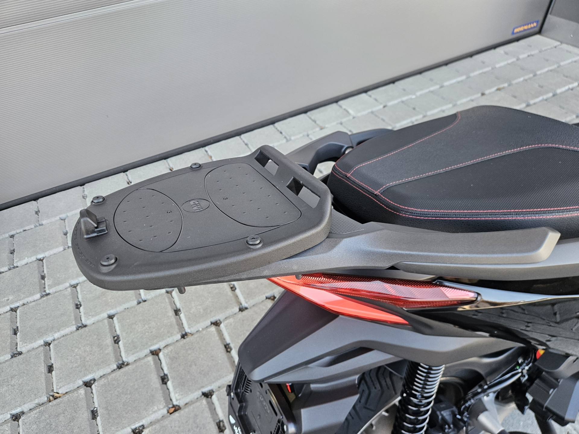 HONDA NSS 125 Forza Special Edition-showroom-element-2