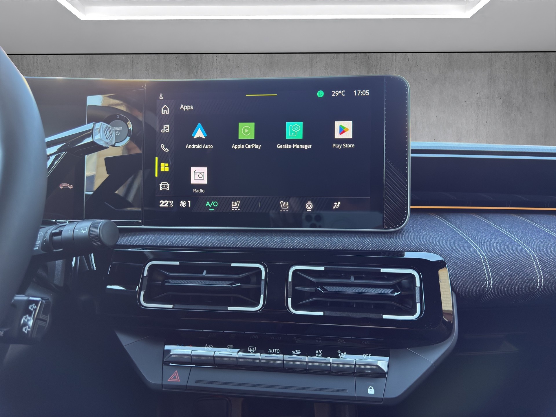RENAULT R5 E-Tech Comfort Range techno-image-14
