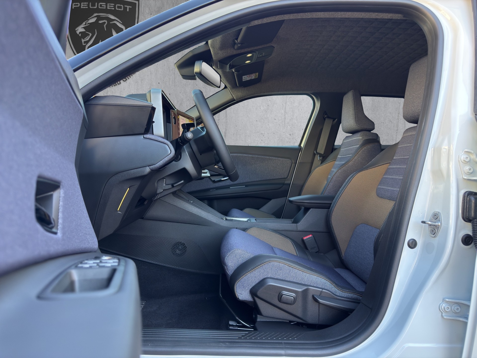 RENAULT R5 E-Tech Comfort Range techno-image-8