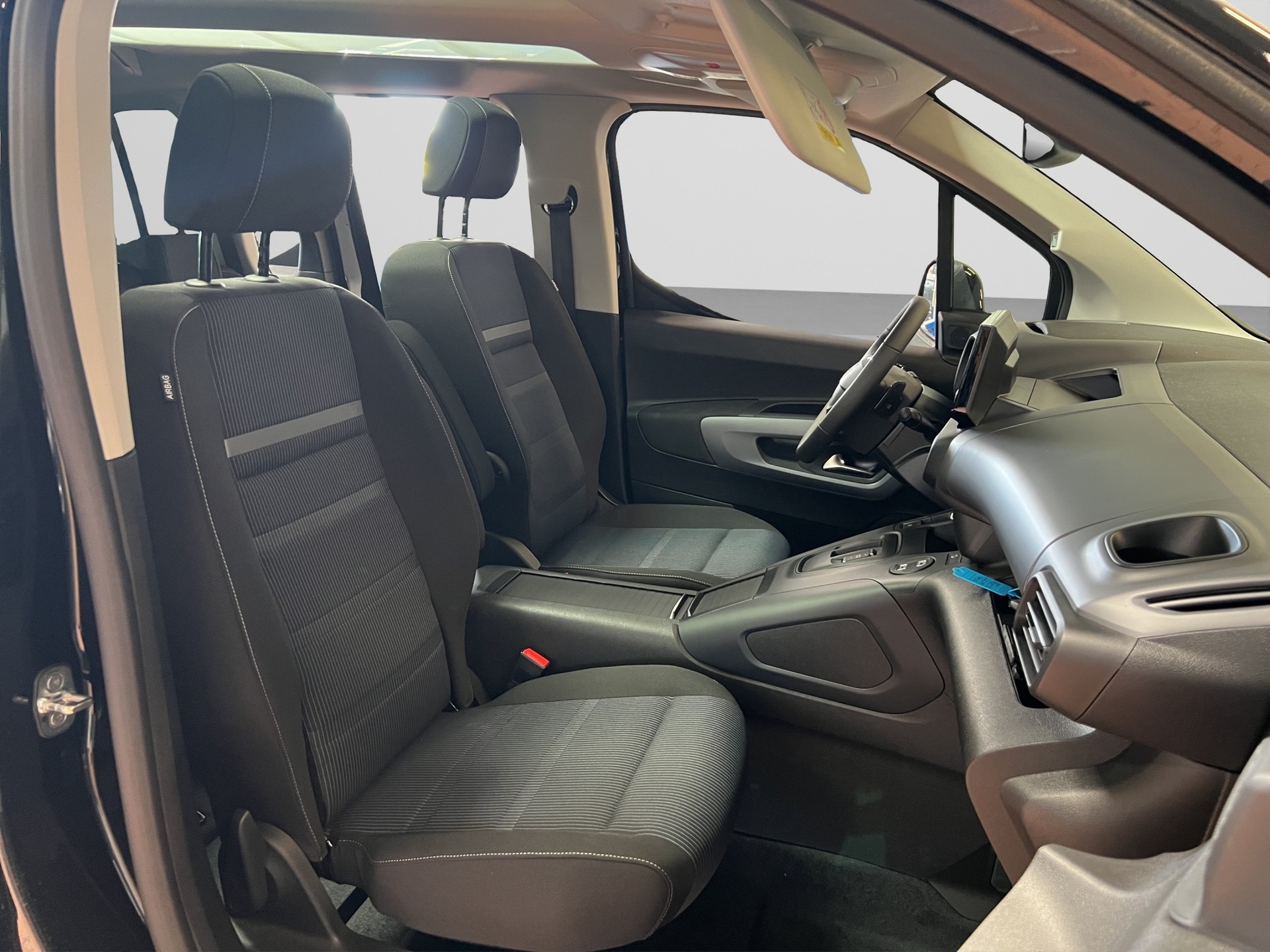 FIAT QUBO L 1.5 TD La Prima-image-11