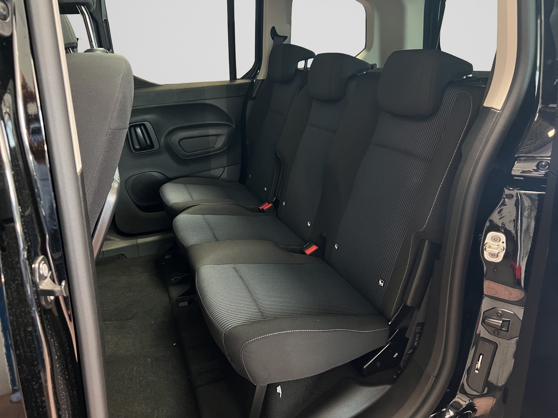 FIAT QUBO L 1.5 TD La Prima-image-12