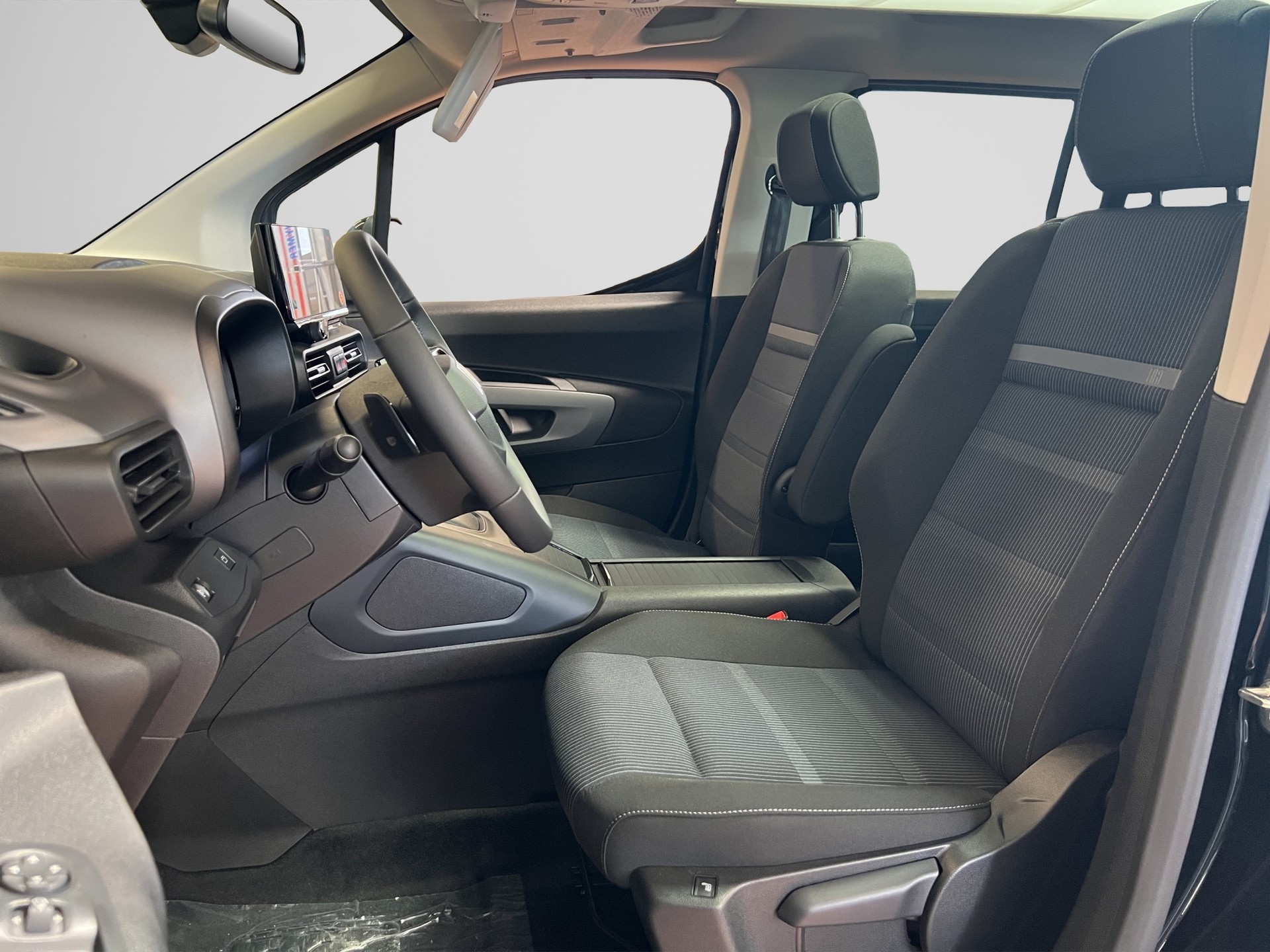 FIAT QUBO L 1.5 TD La Prima-image-7