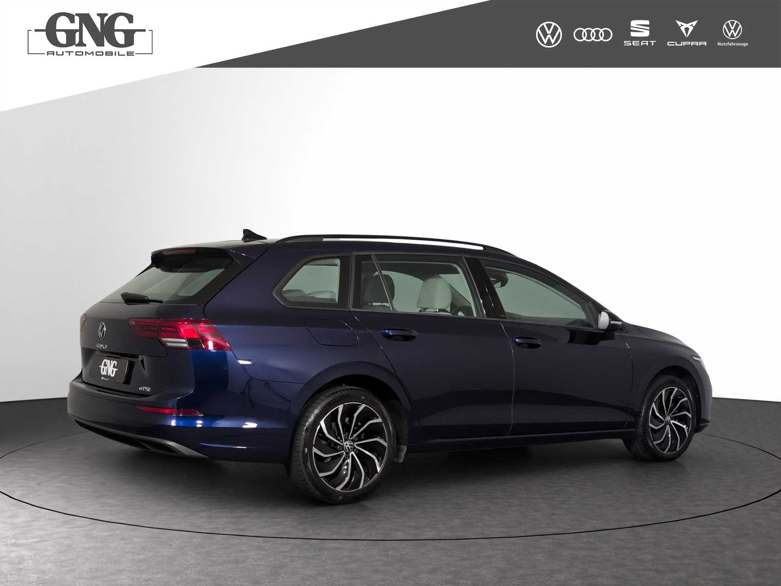 VW Golf Variant 1.0 eTSI mHEV Life DSG-image-2
