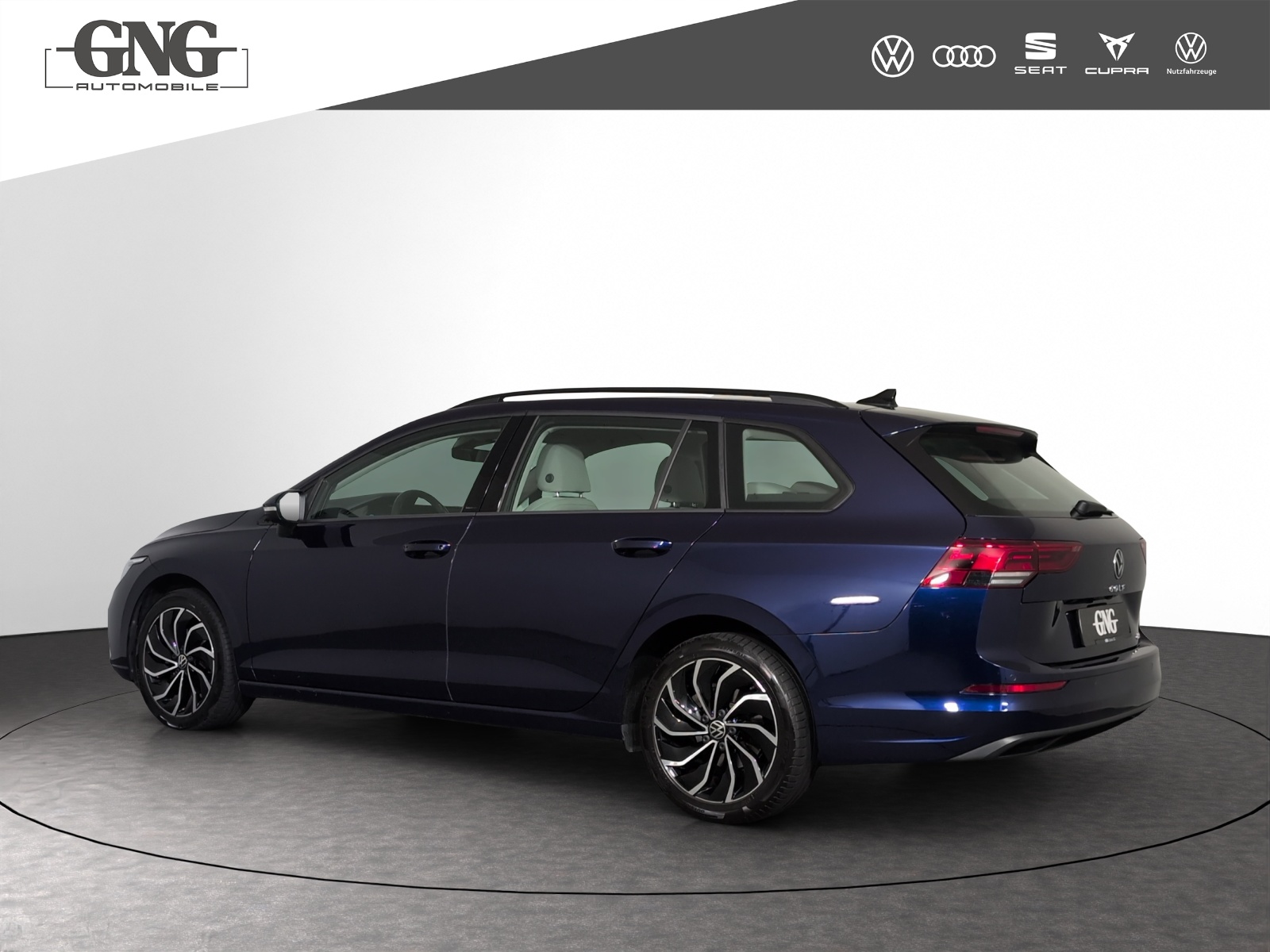 VW Golf Variant 1.0 eTSI mHEV Life DSG-image-1
