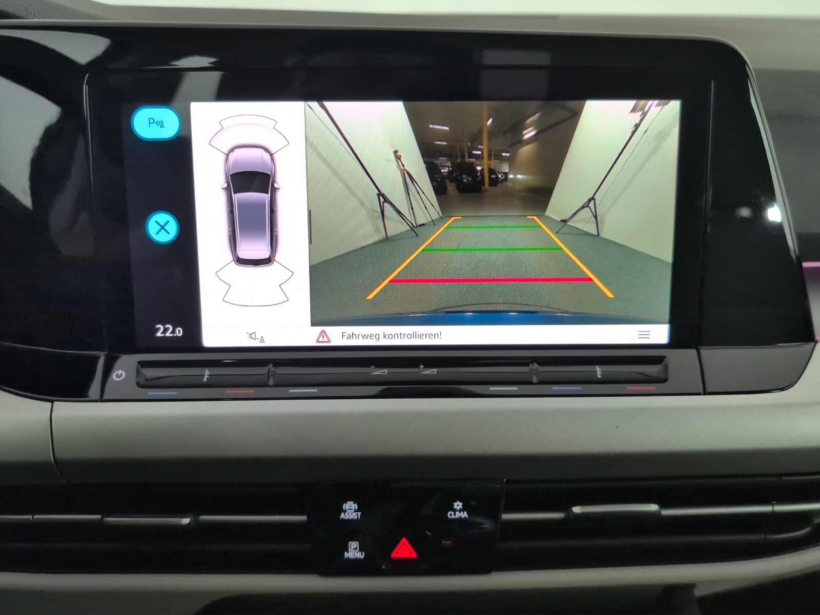 VW Golf Variant 1.0 eTSI mHEV Life DSG-image-12