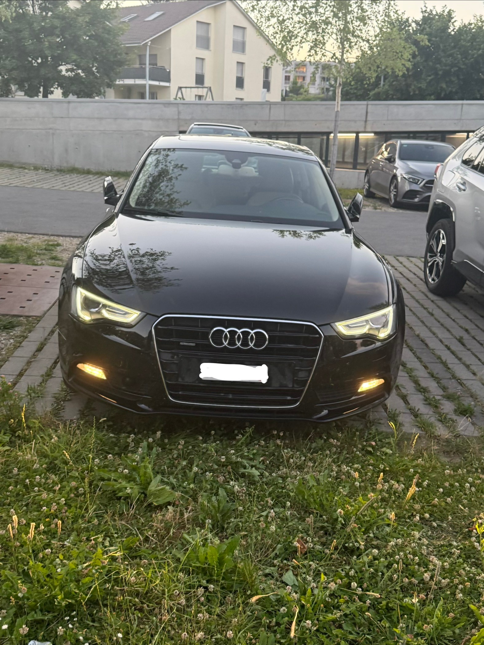 AUDI 2.0 TFSI quattro S-Tronic-image-4