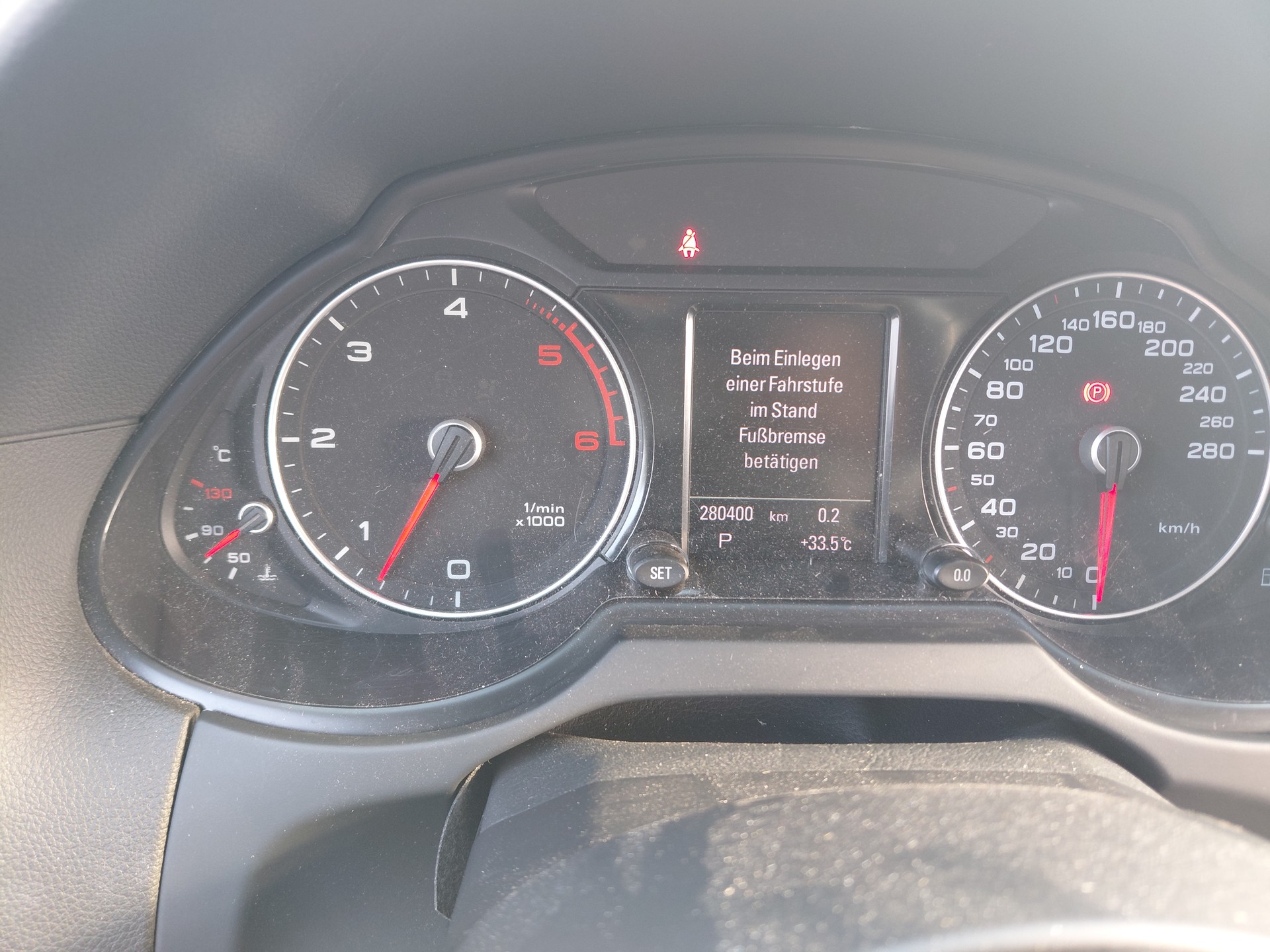 AUDI Q5 3.0 TDI quattro S-tronic-image-13