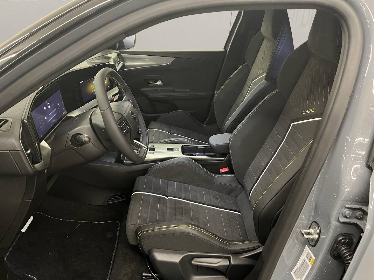 OPEL Mokka-e GSe Demo-image-4