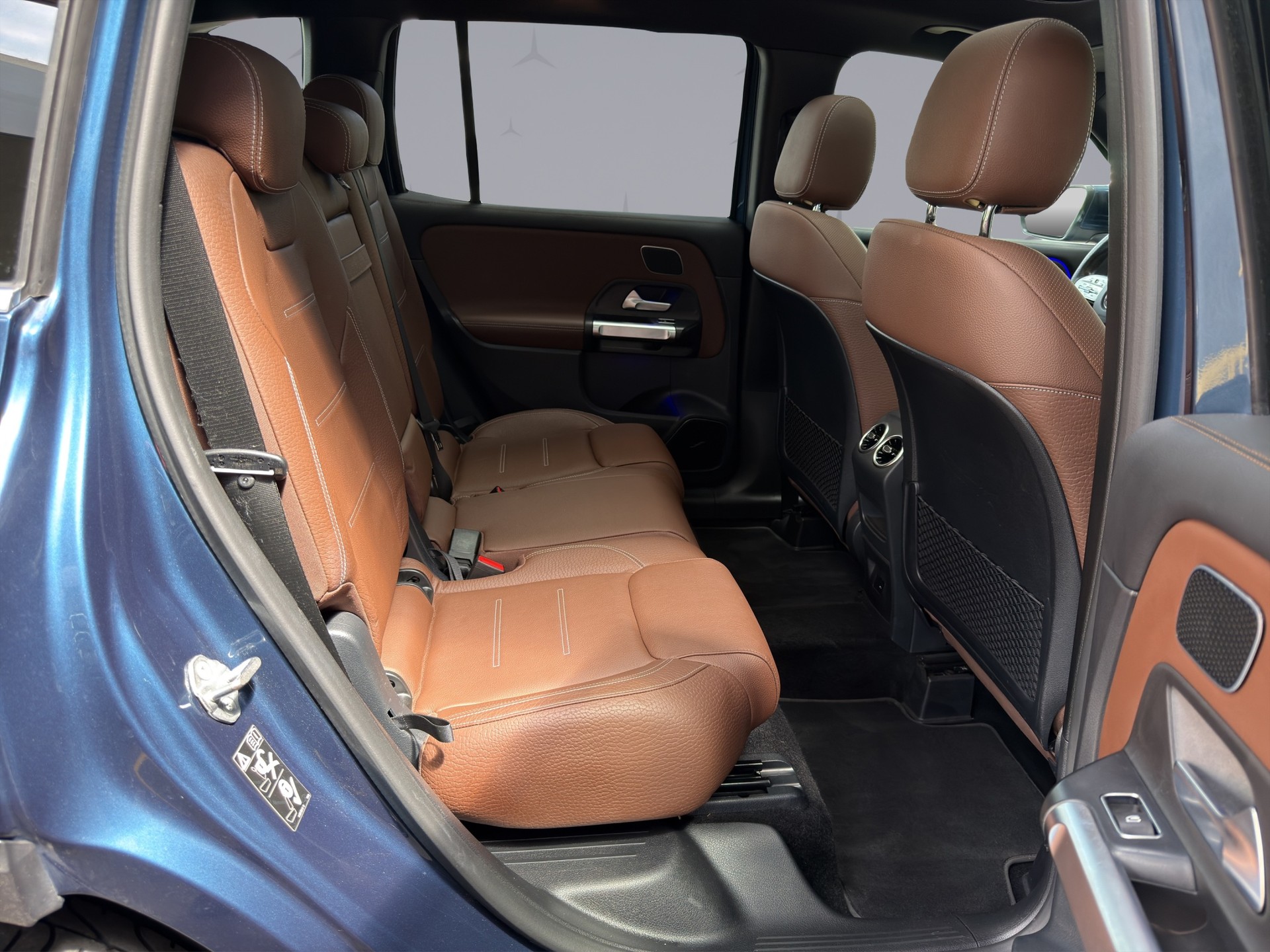 MERCEDES-BENZ GLB 35 AMG 4matic-image-14