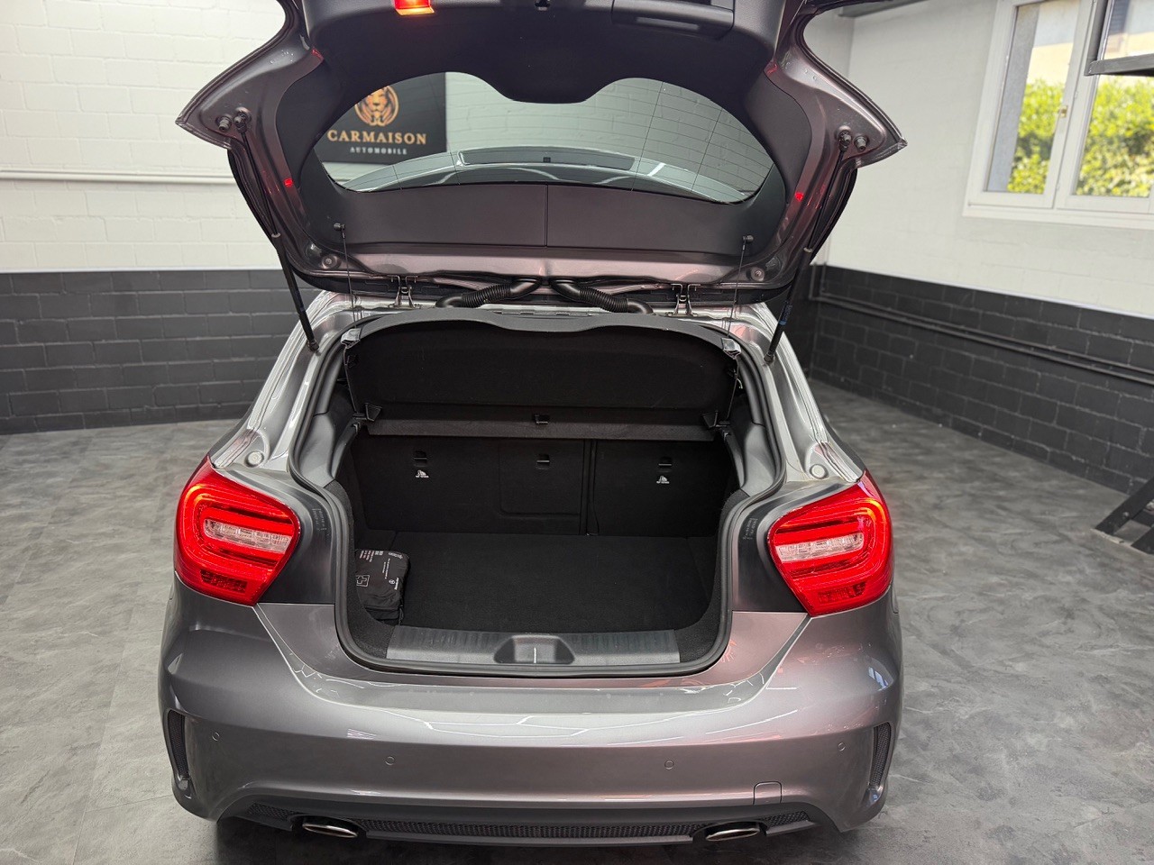 MERCEDES-BENZ A 250 AMG Line 7G-DCT | Tempomat | Rückfahrkamera | Panoramadach-image-19