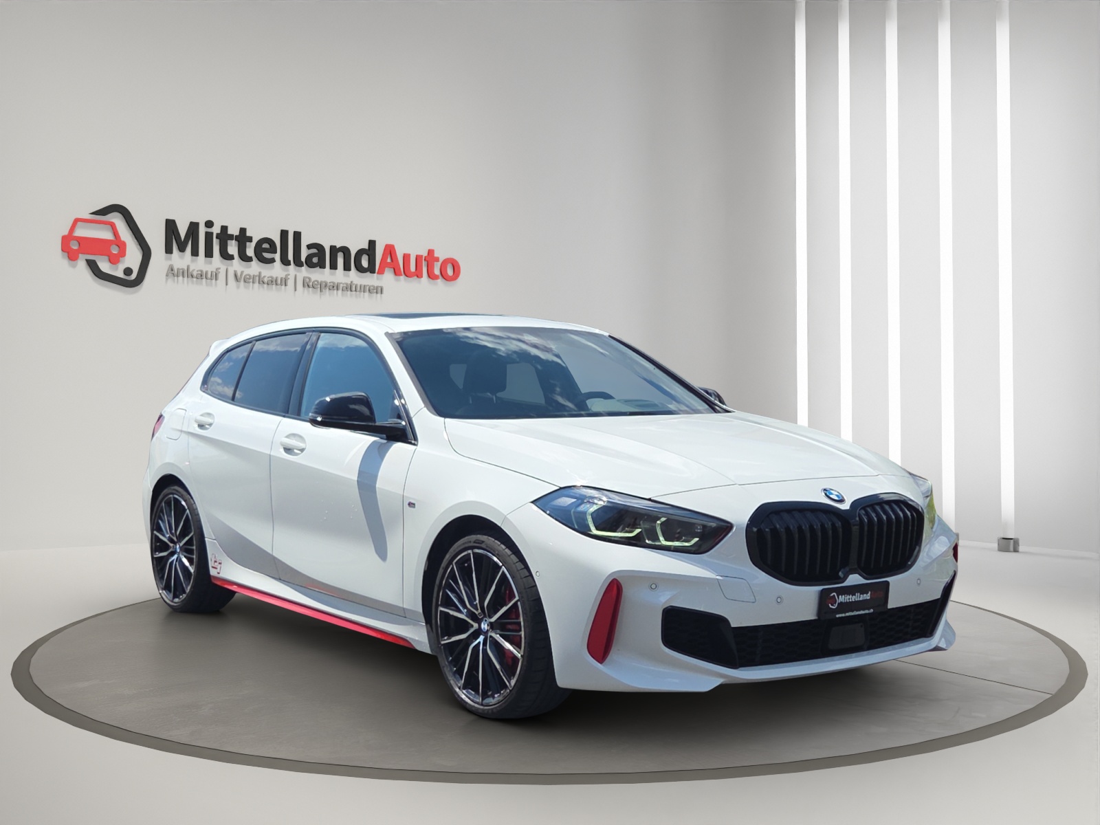 BMW 128ti M Sport Pro Steptronic-showroom-element-2