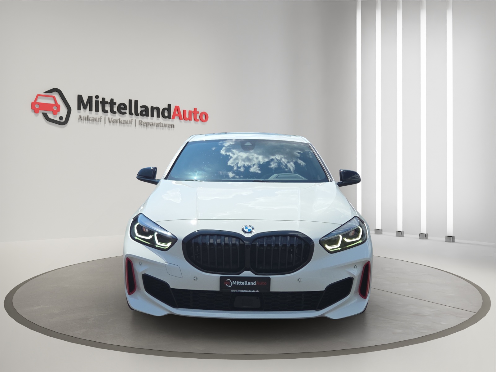 BMW 128ti M Sport Pro Steptronic-showroom-element-1