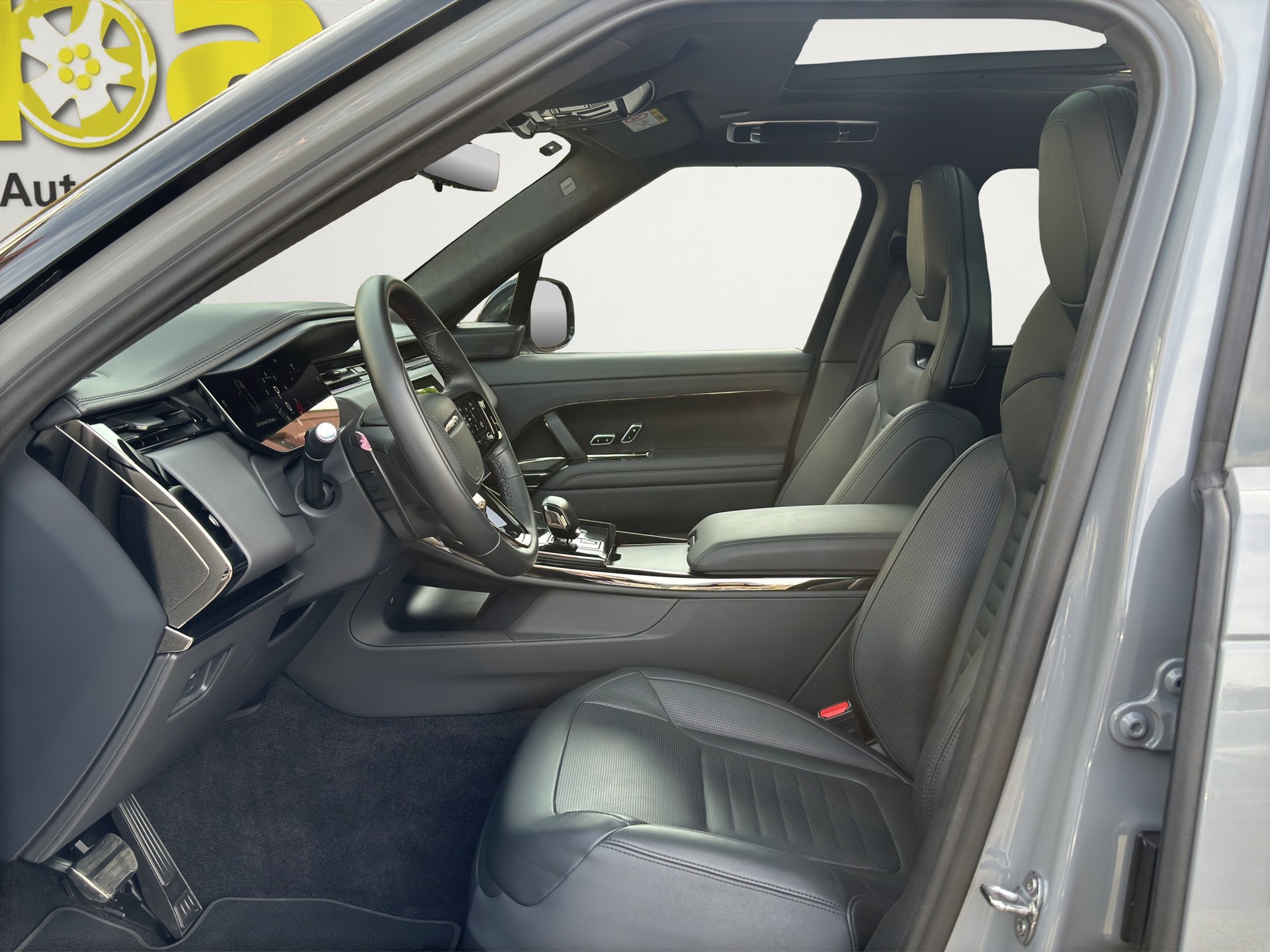 LAND ROVER RR Sport P635 Edition TWO Carbon-image-15