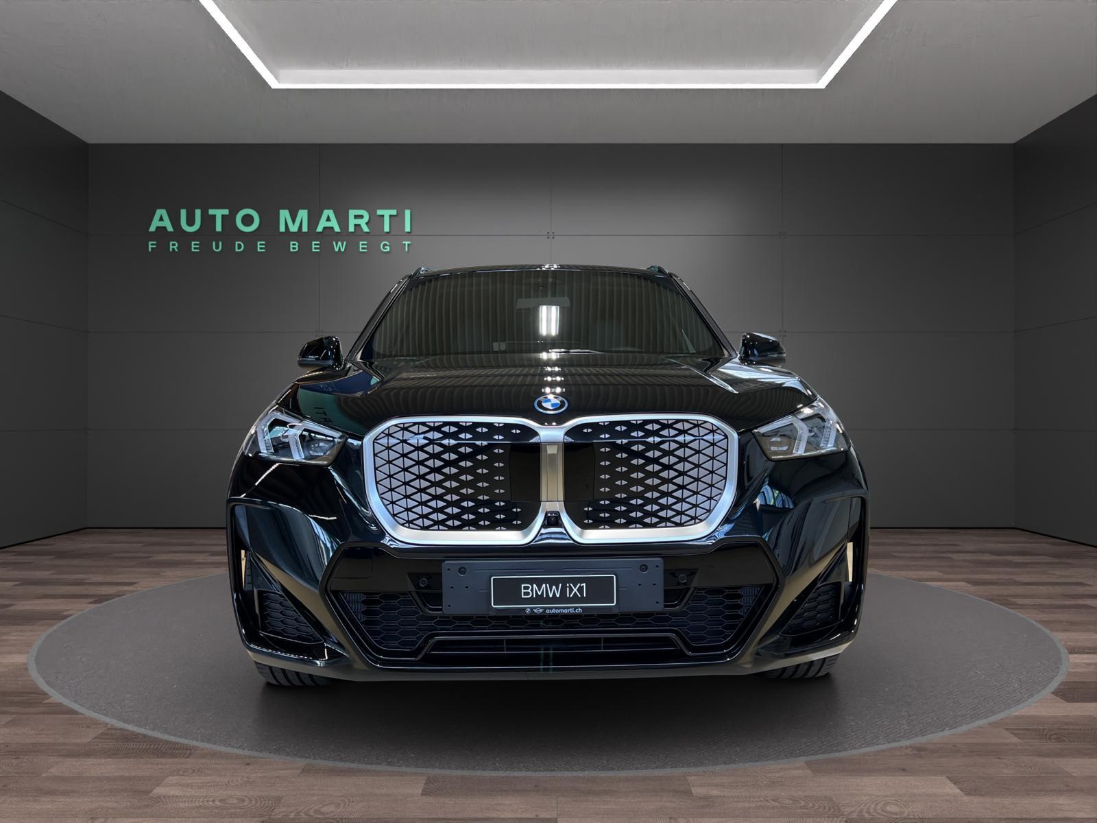 BMW iX1 20 eDrive-image-4