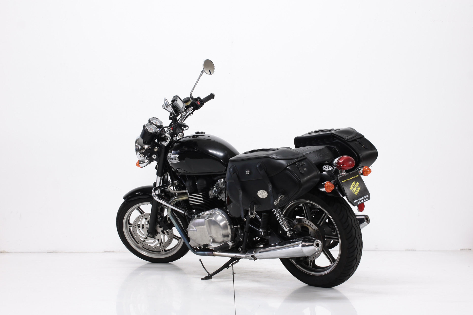 TRIUMPH Bonneville 900-image-5