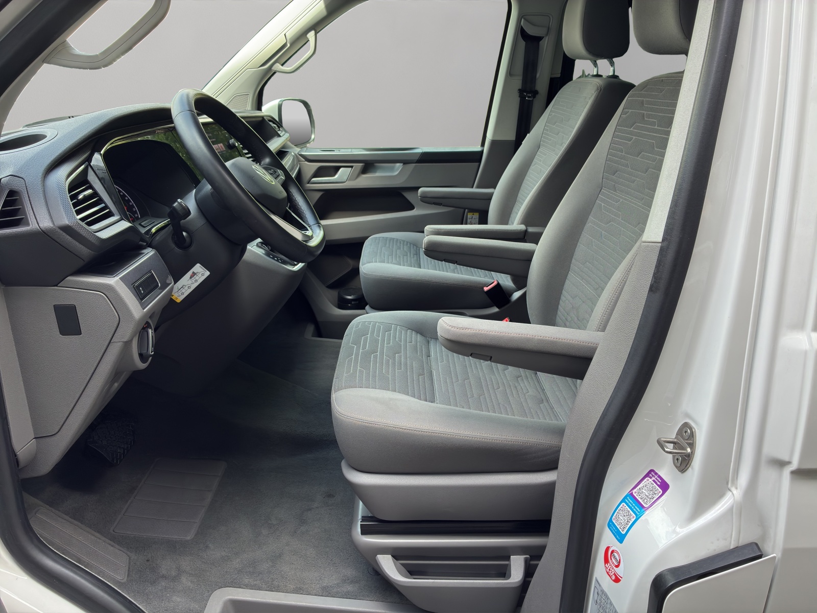VW T6.1 California 2.0 TDI Ocean Liberty DSG-image-8
