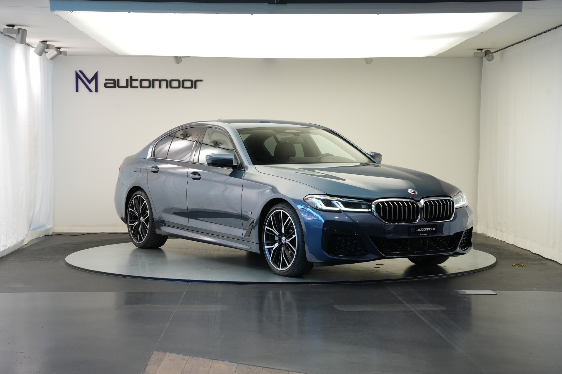 BMW 530i xDrive 48V M Sport Steptronic *Anhängerkupplung*-image-2
