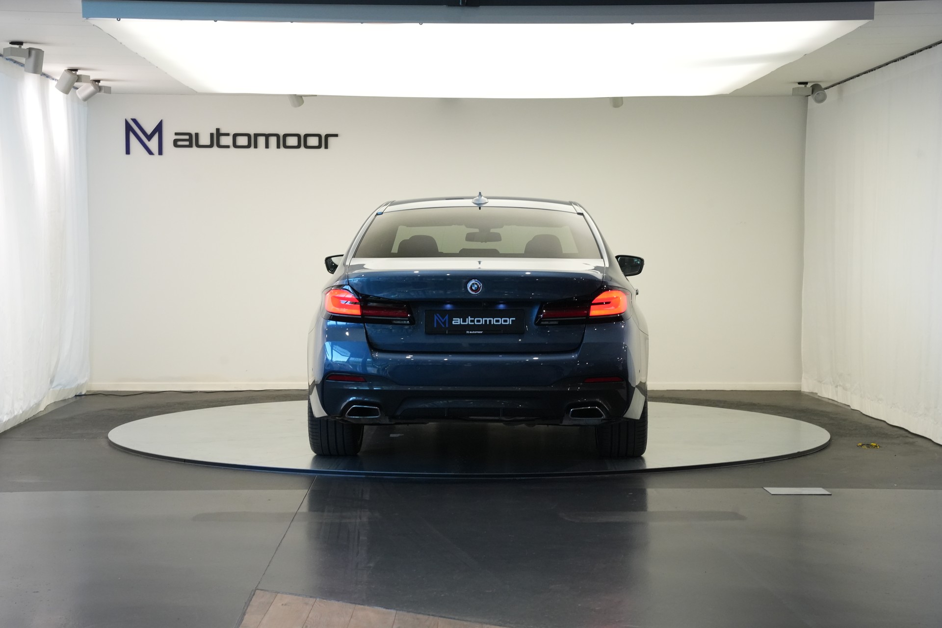 BMW 530i xDrive 48V M Sport Steptronic *Anhängerkupplung*-image-5