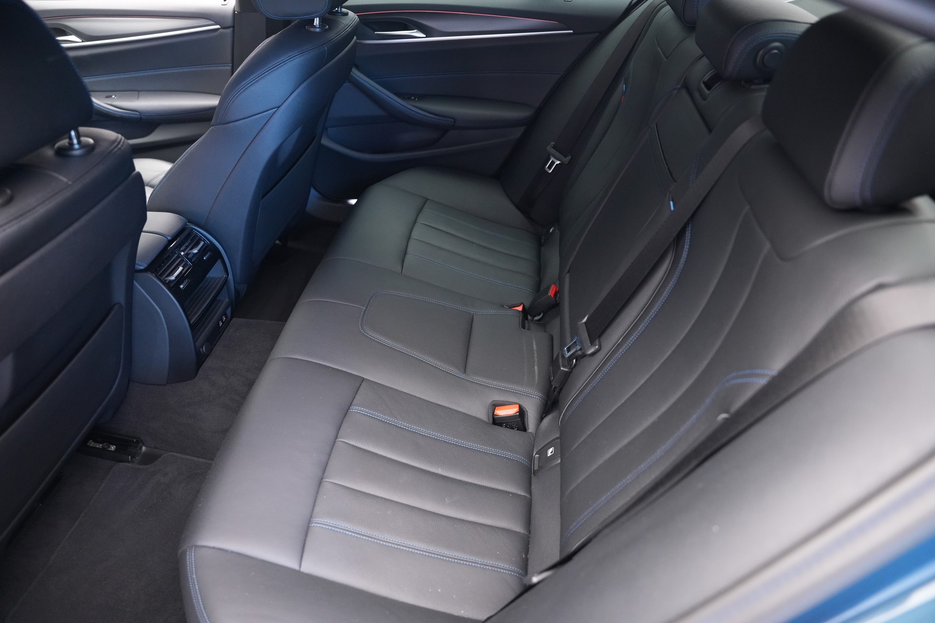BMW 530i xDrive 48V M Sport Steptronic *Anhängerkupplung*-image-16