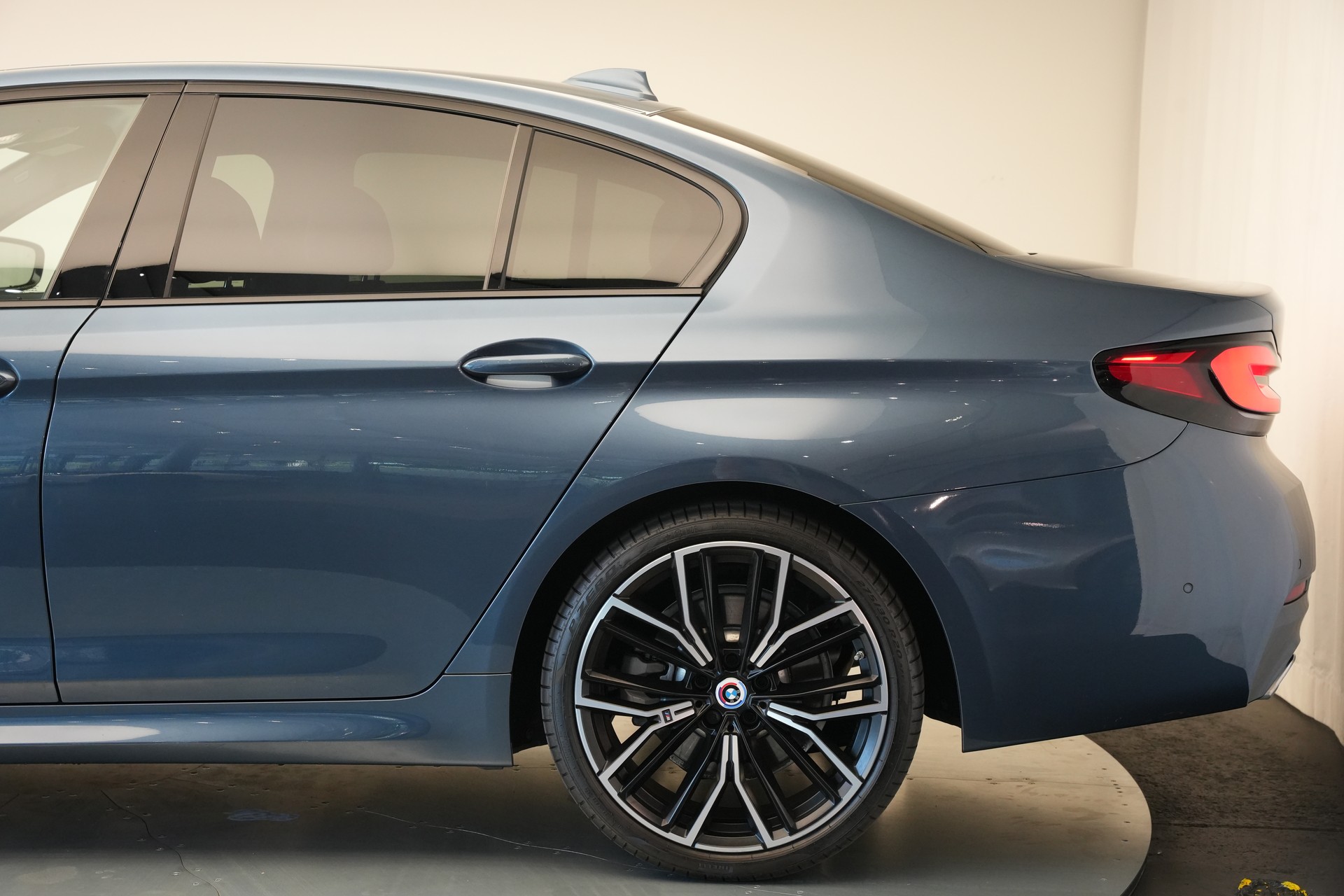 BMW 530i xDrive 48V M Sport Steptronic *Anhängerkupplung*-image-41
