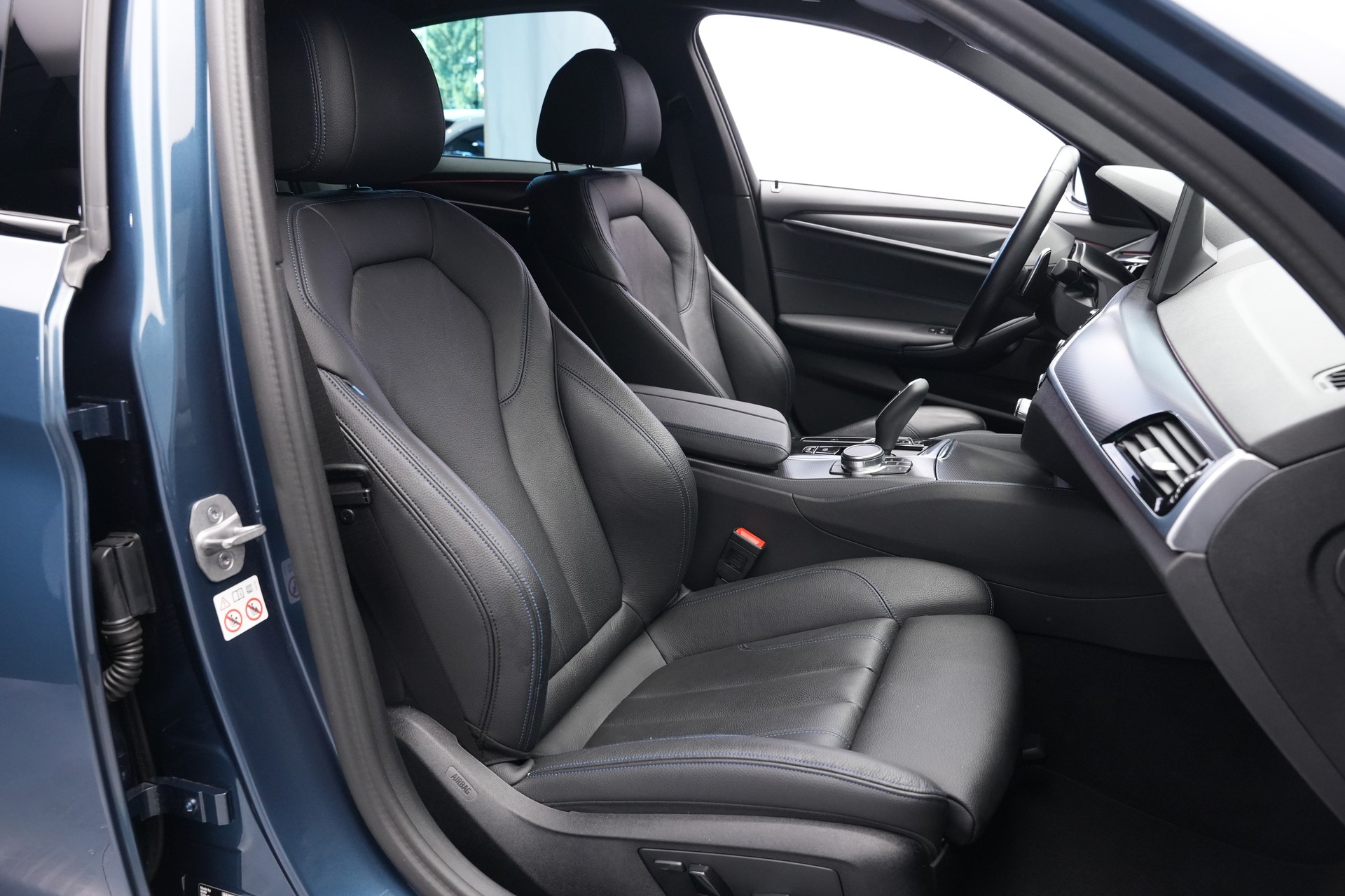 BMW 530i xDrive 48V M Sport Steptronic *Anhängerkupplung*-image-14
