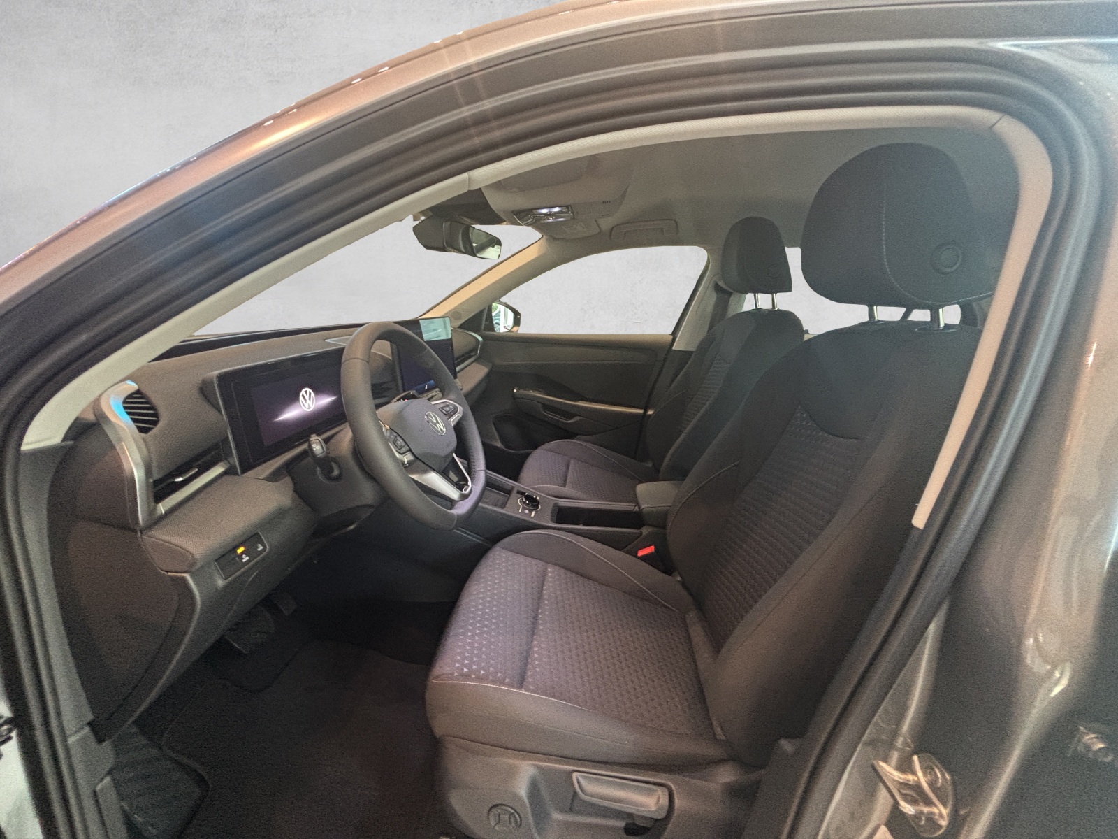 VW T-Roc 1.5 eTSI mHEV Life DSG-image-7