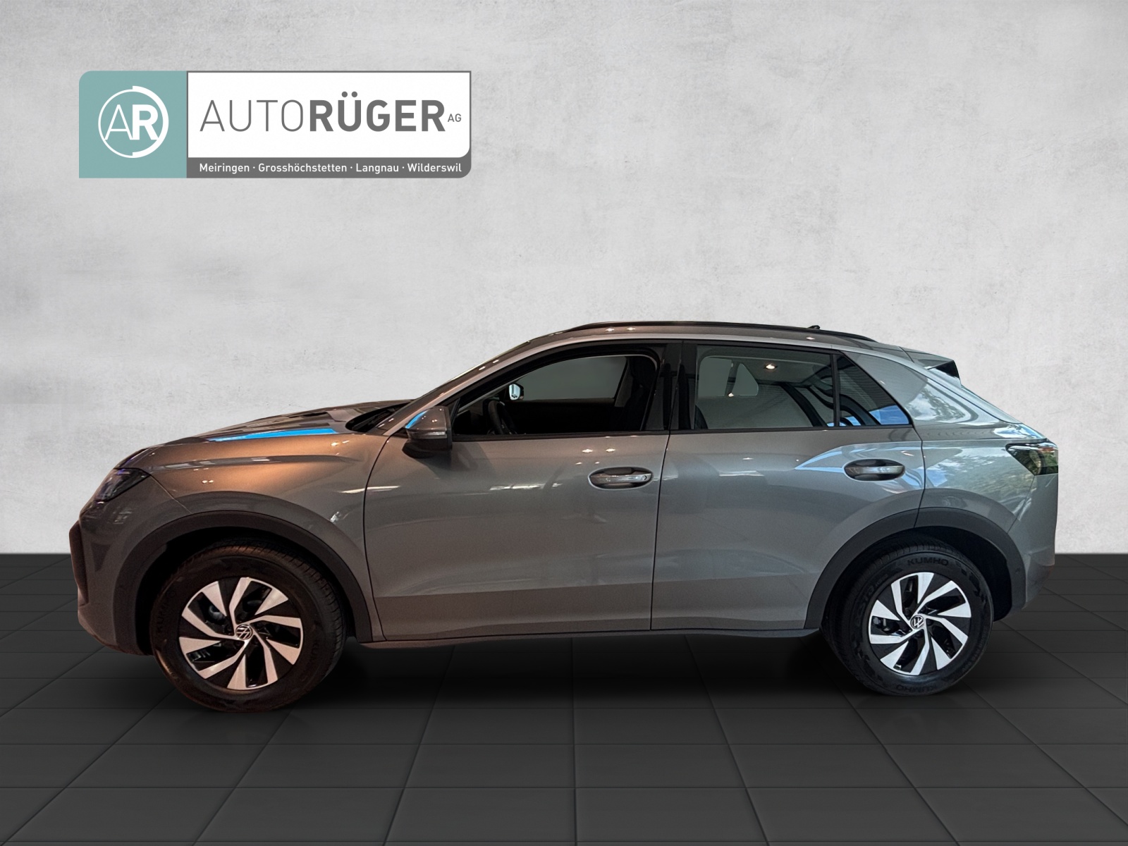VW T-Roc 1.5 eTSI mHEV Life DSG-image-1