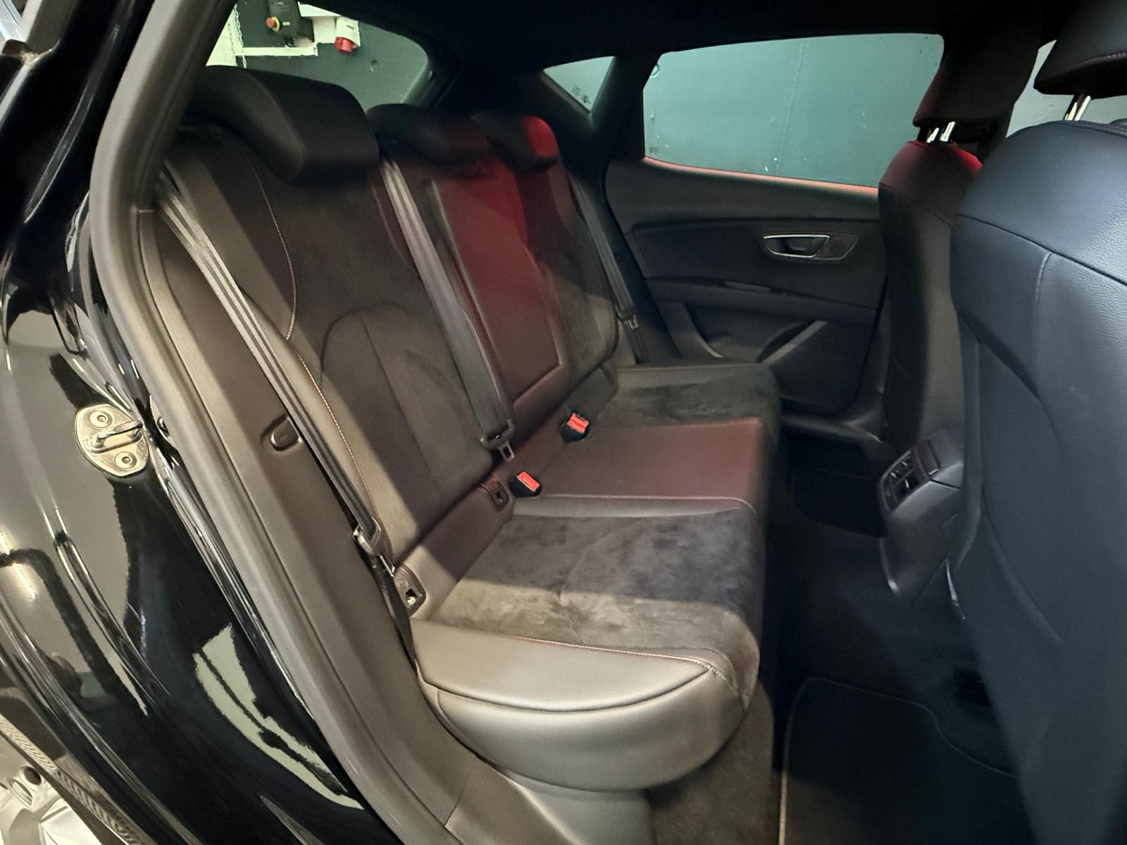 SEAT Leon 1.4 TSI FR Line-image-12