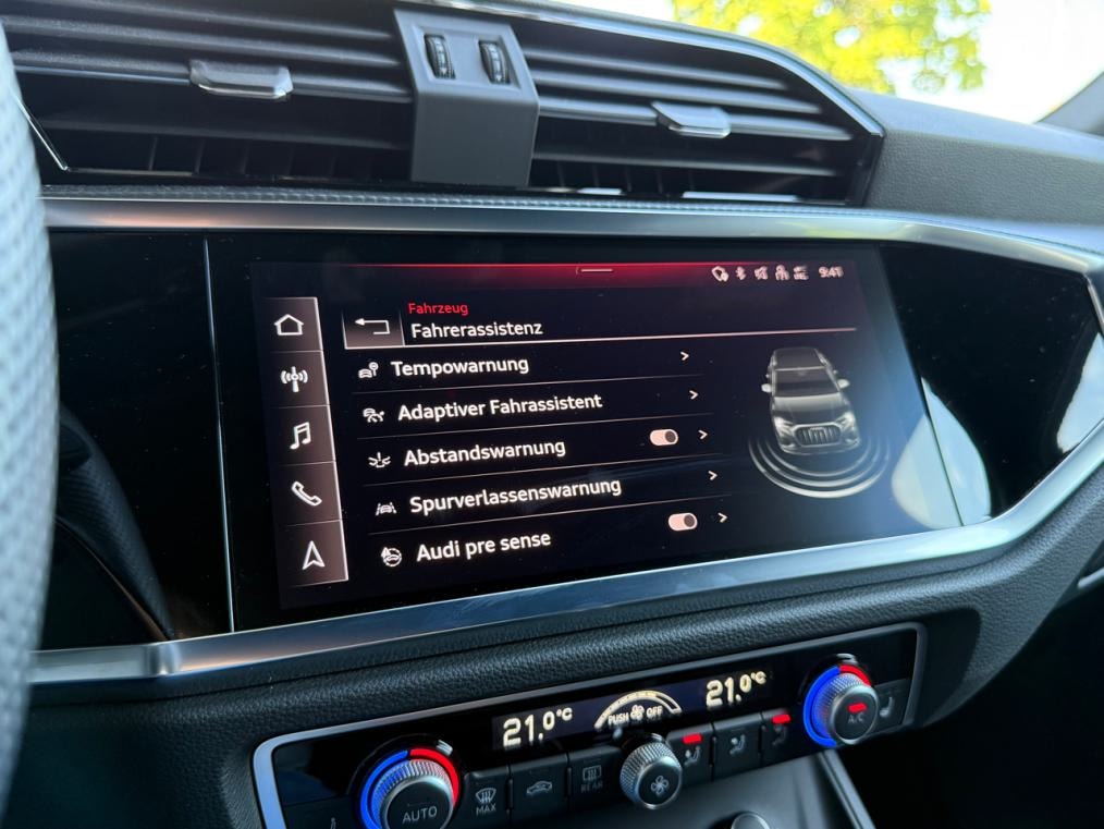 AUDI Q3 Sportback 35 TFSI S line S-tronic-image-6