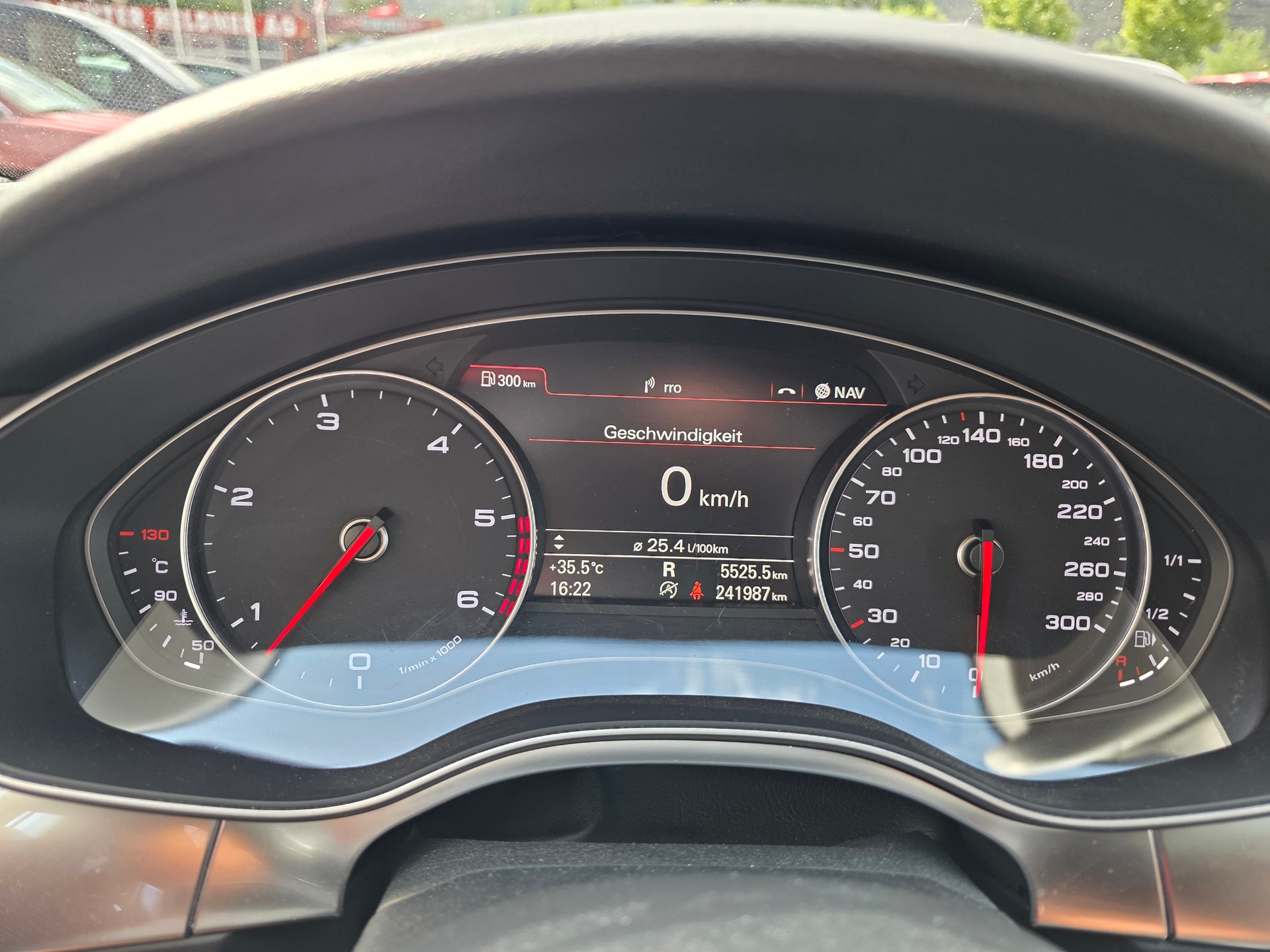 AUDI A6 Avant 3.0 TDI V6 quattro S-tronic-image-15