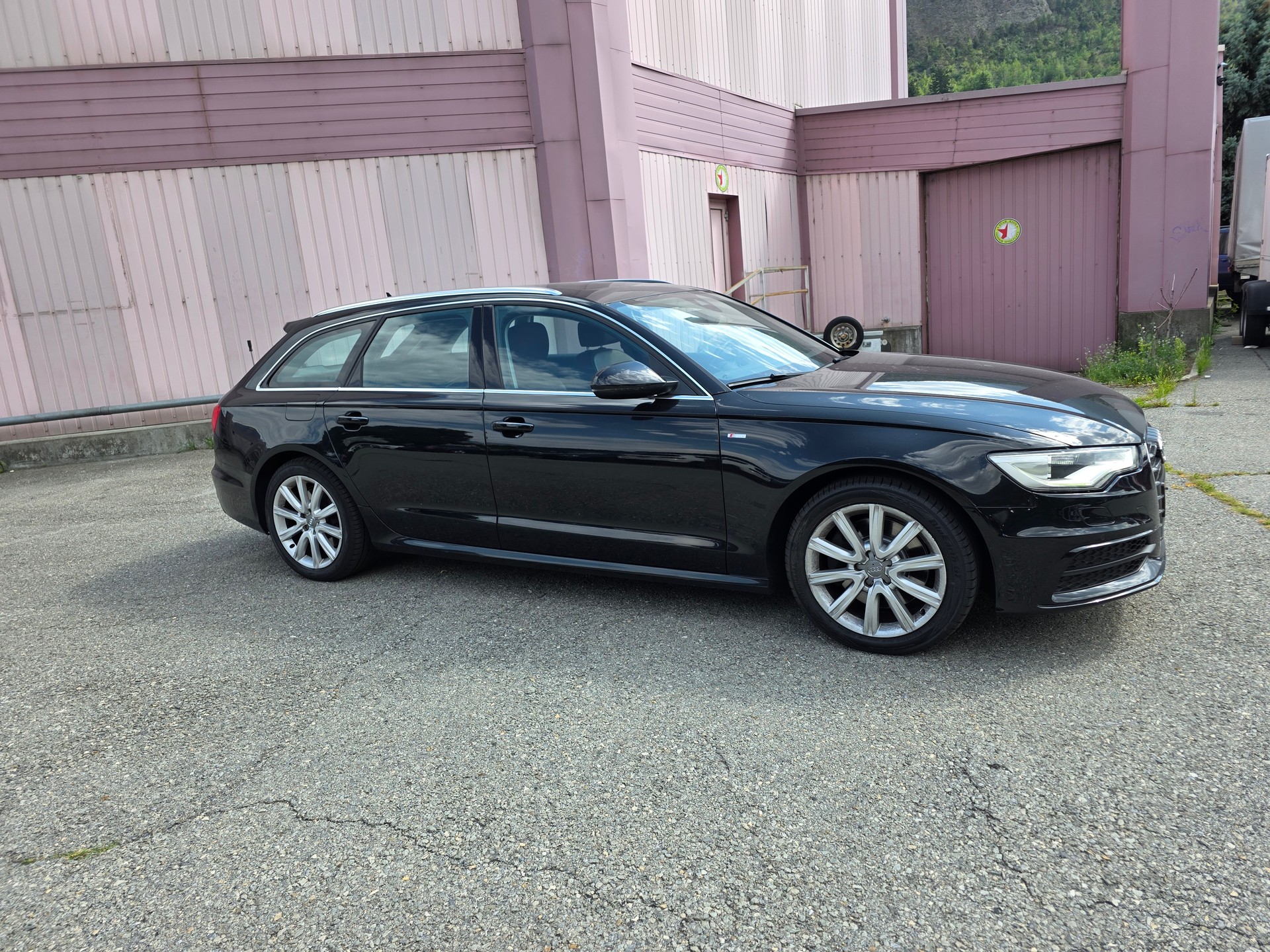 AUDI A6 Avant 3.0 TDI V6 quattro S-tronic-image-3