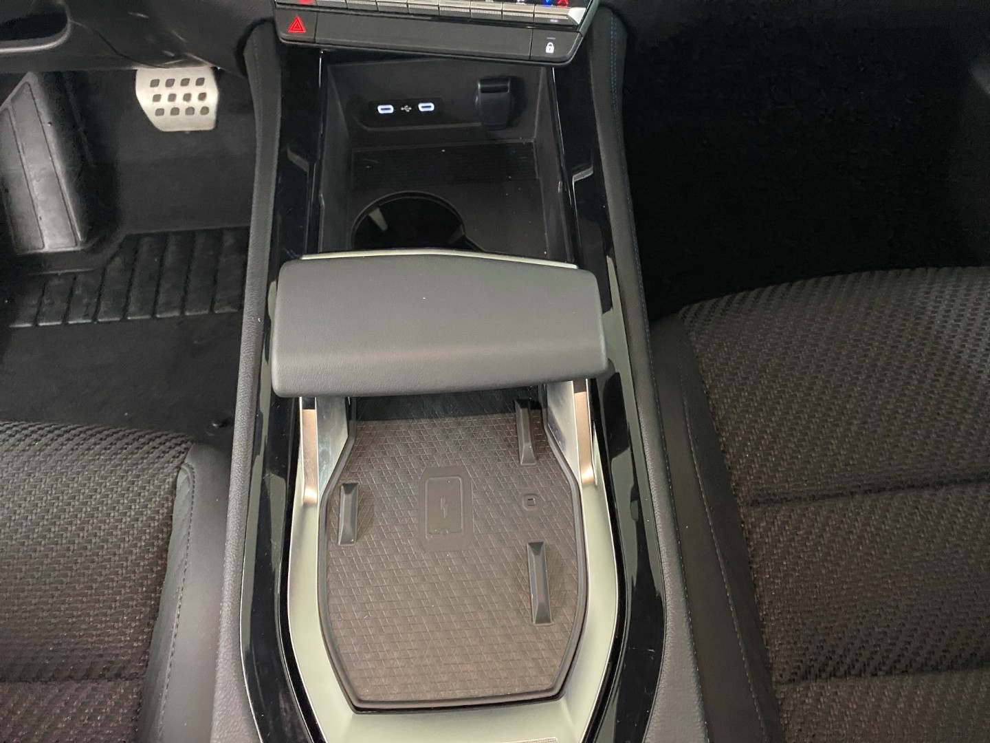 RENAULT Austral 1.2 HEV 200 esprit Alpine A-image-12