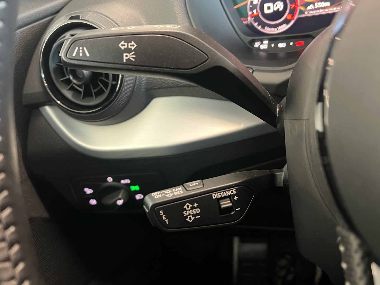 AUDI Q2 2.0 TFSI sport quattro S-tronic-image-17