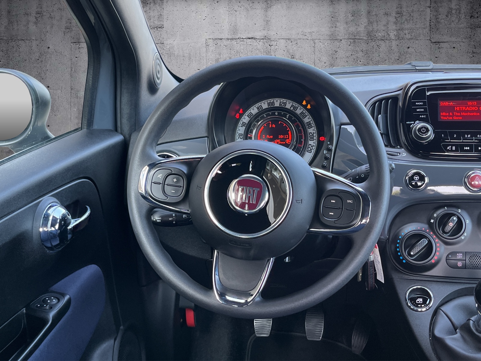 FIAT 500 1.0 Hybrid Cult-image-9