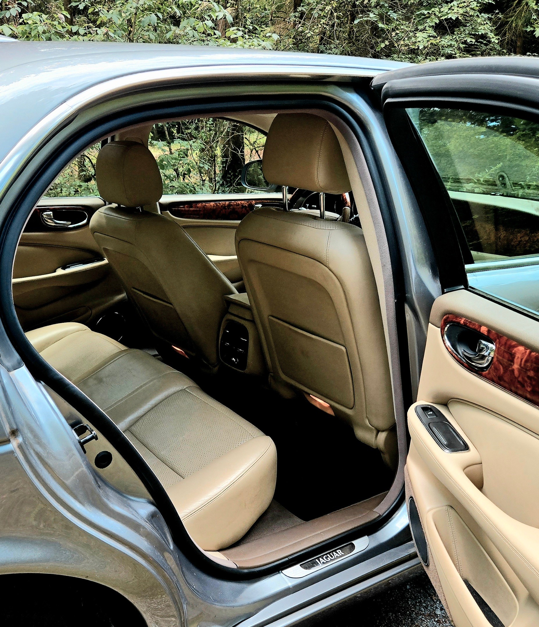 JAGUAR XJ8 3.5 V8 Executive-image-15