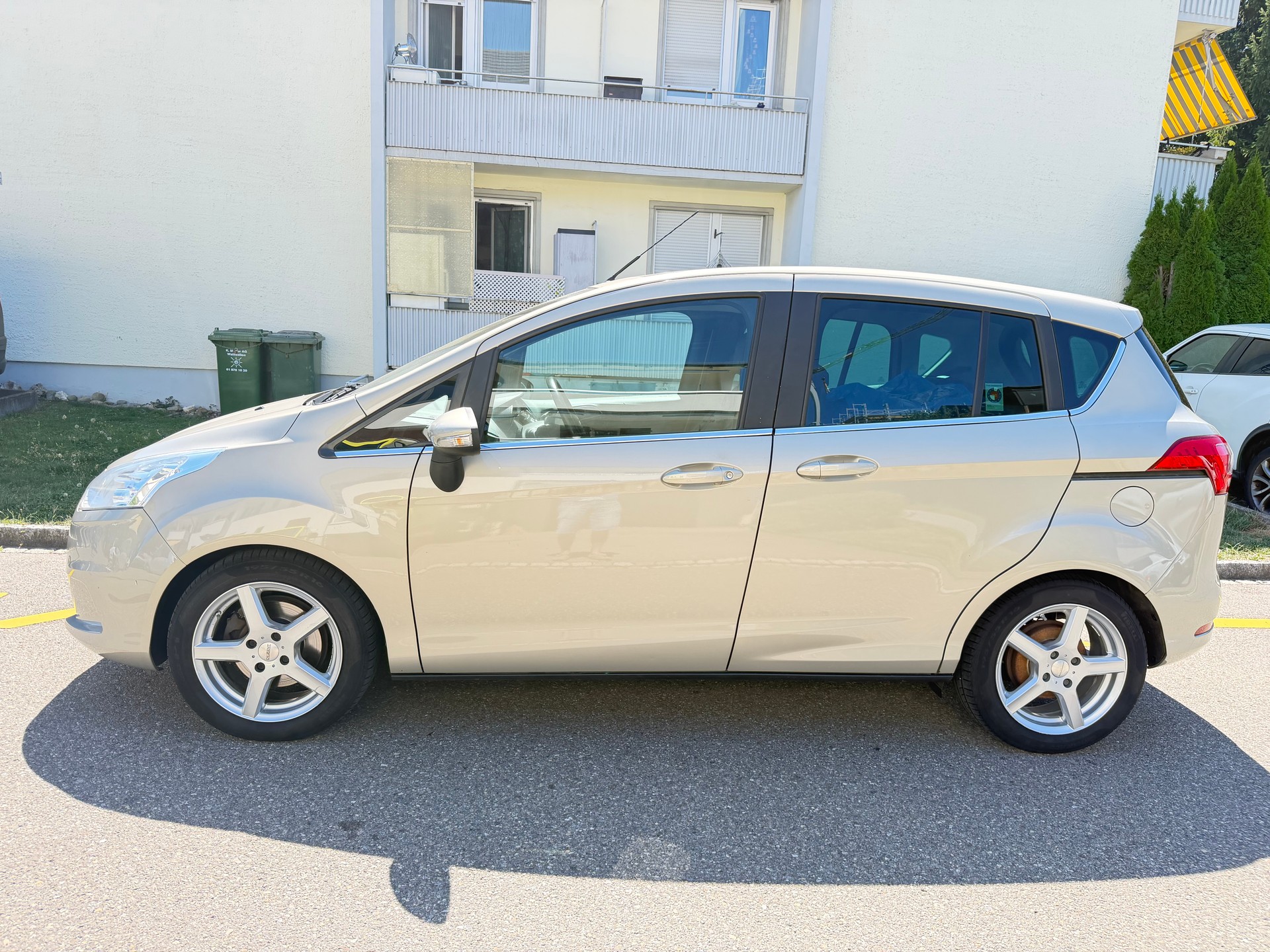 FORD B-Max 1.6 Ti-VCT Titanium PowerShift/ FRISCH AB MFK & SERVICE.-image-2