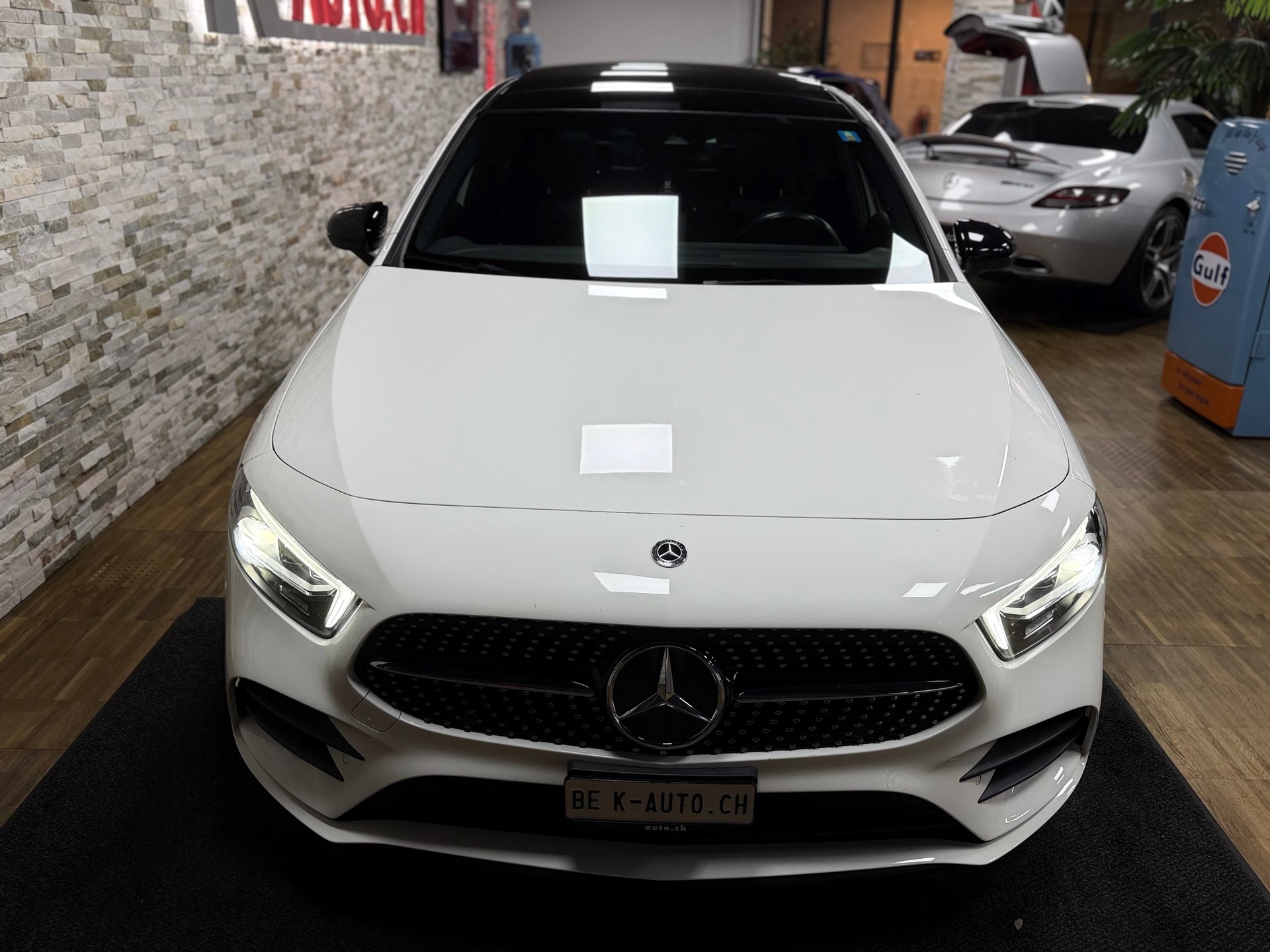 MERCEDES-BENZ A 220 AMG Line 7G-DCT 4Matic-image-5