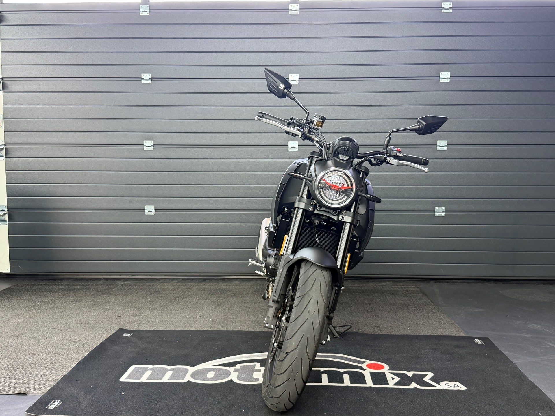 SWM GRAN MILANO 500-showroom-element-1
