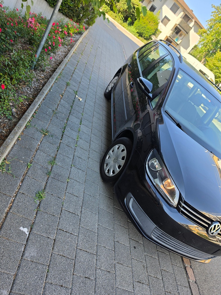 VW Touran 1.4 TSI Team DSG-image-0
