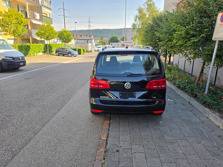 VW Touran 1.4 TSI Team DSG-image-2