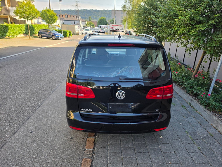 VW Touran 1.4 TSI Team DSG-image-5