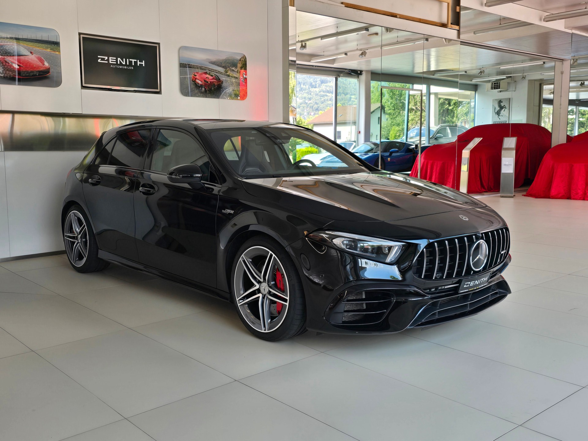 MERCEDES-BENZ A 45 S AMG 4Matic+ Speedshift-image-2