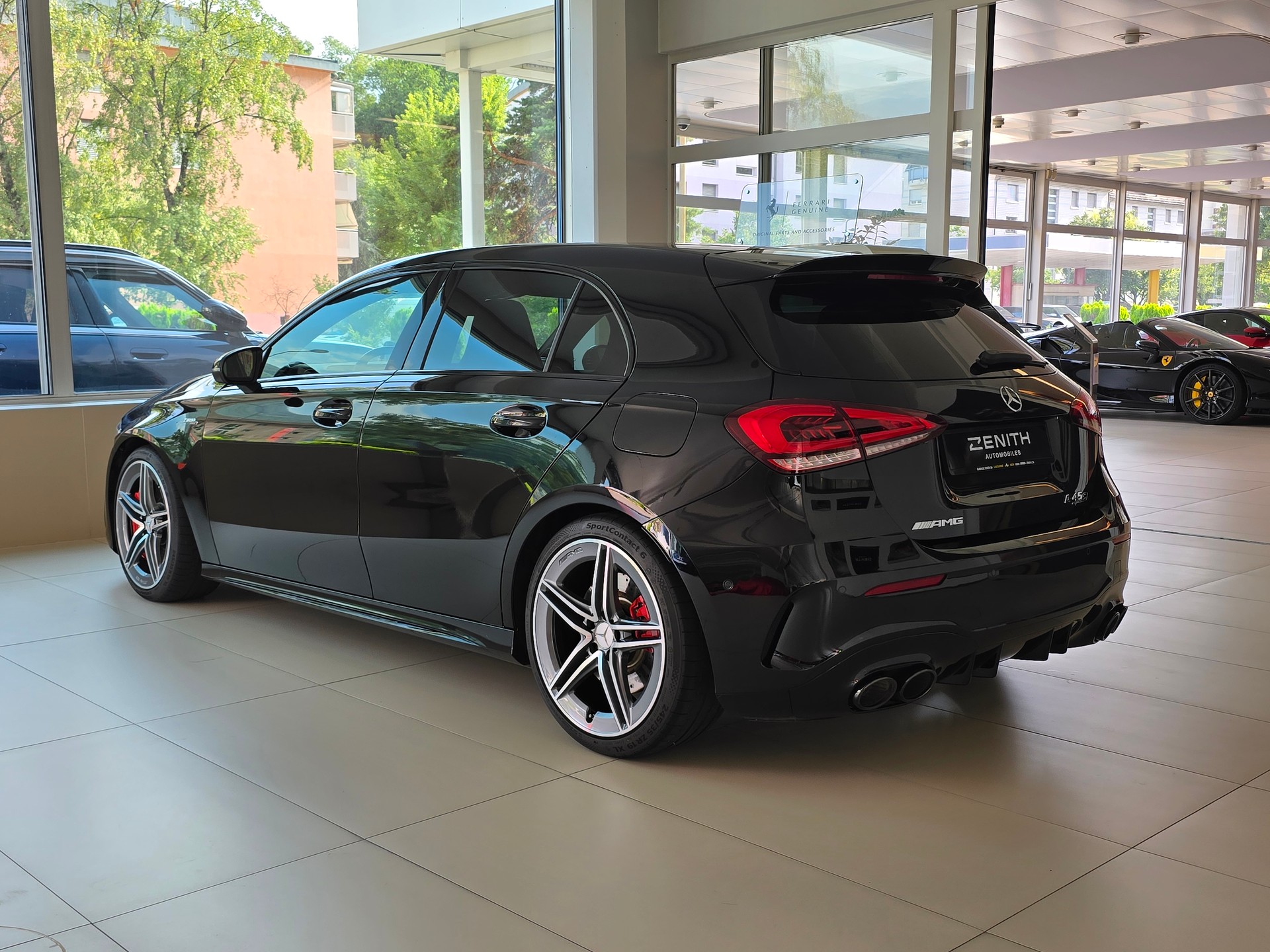 MERCEDES-BENZ A 45 S AMG 4Matic+ Speedshift-image-6
