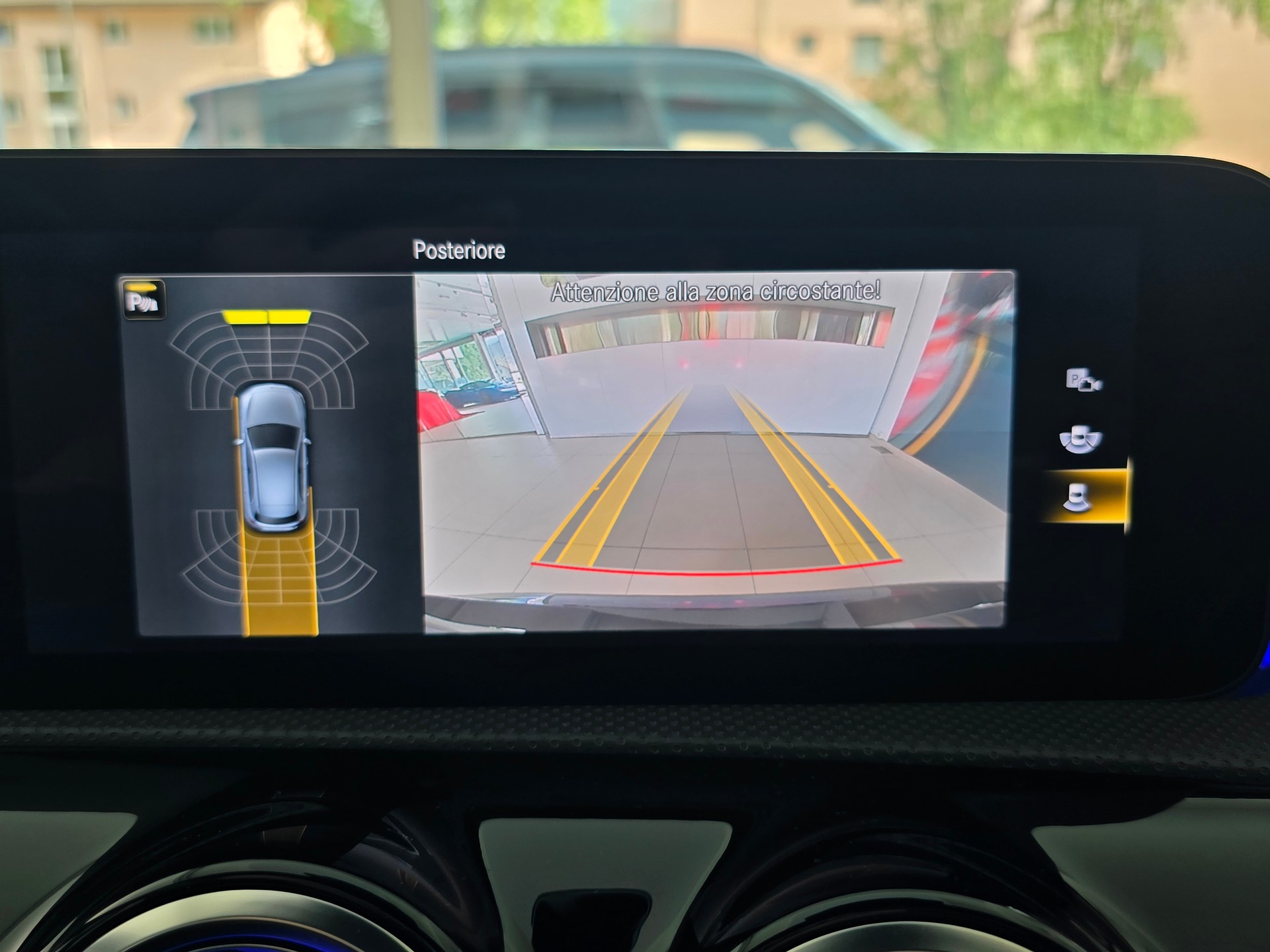 MERCEDES-BENZ A 45 S AMG 4Matic+ Speedshift-image-15
