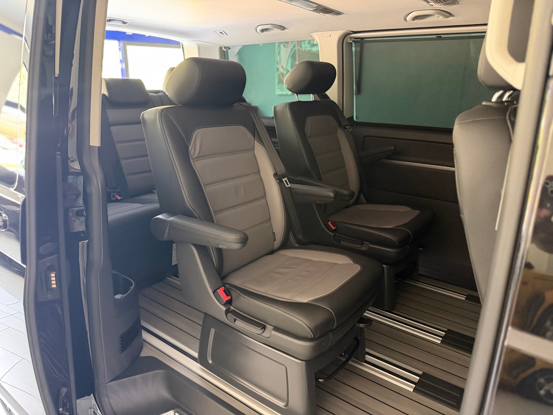 VW T6.1 Multivan 2.0 Bi-TDI Highline 4Motion DSG-image-12