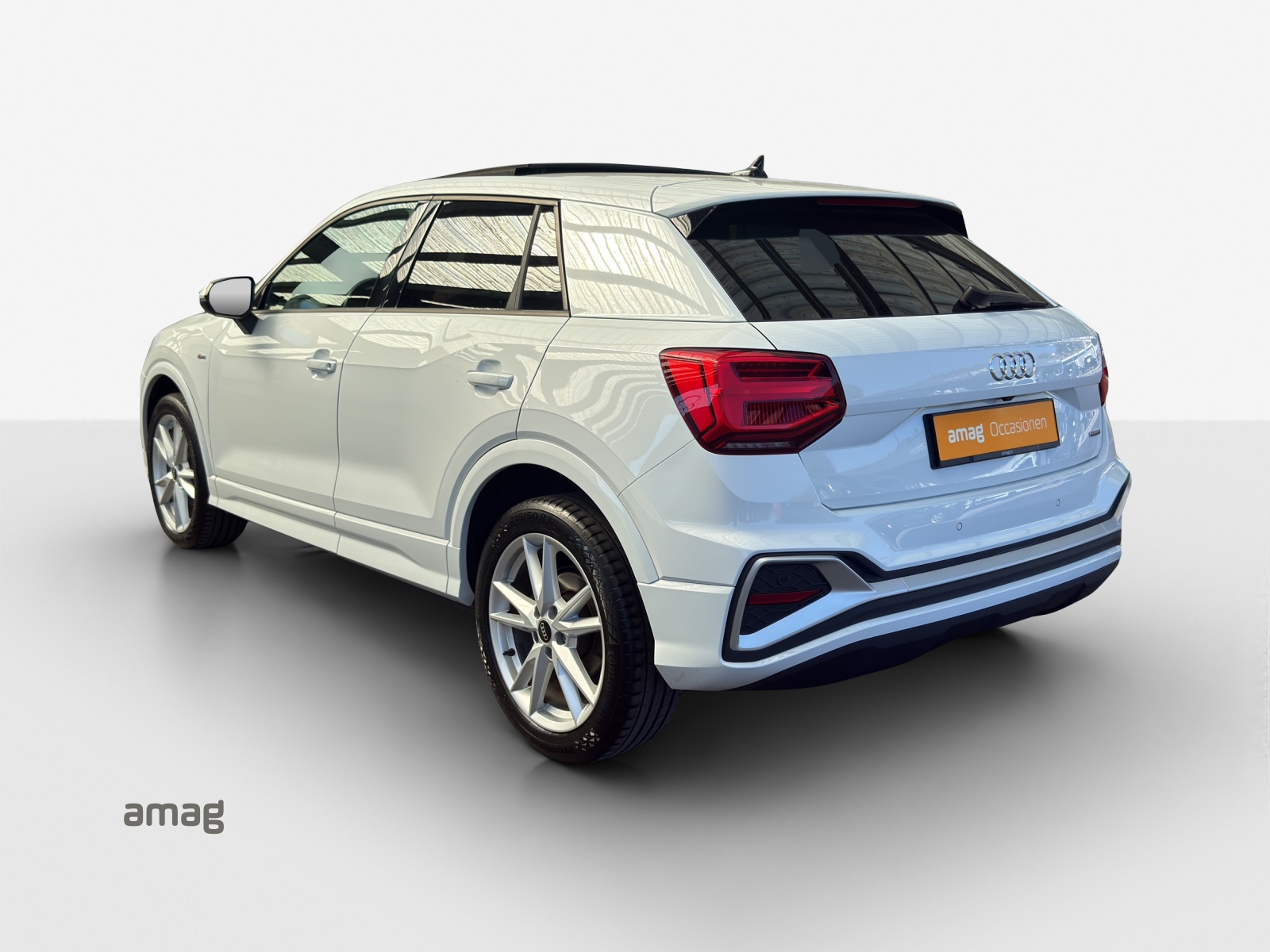 AUDI Q2 40 TFSI S line Attraction quattro S-tronic-image-2