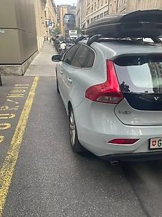 VOLVO V40-image-4