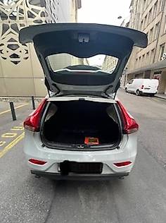 VOLVO V40-image-2
