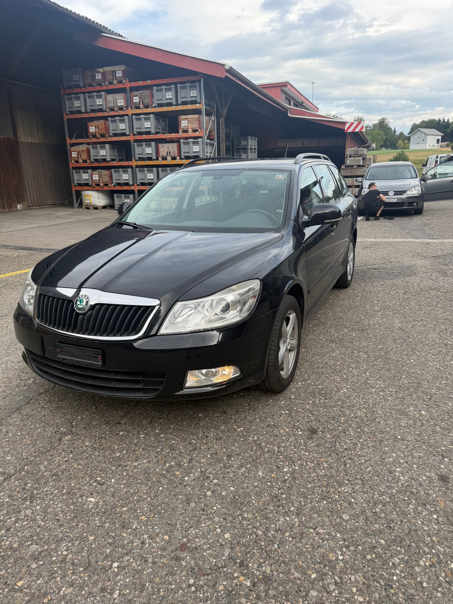 SKODA Octavia Combi 1.6 TDI Swiss Adventure 4x4-image-0