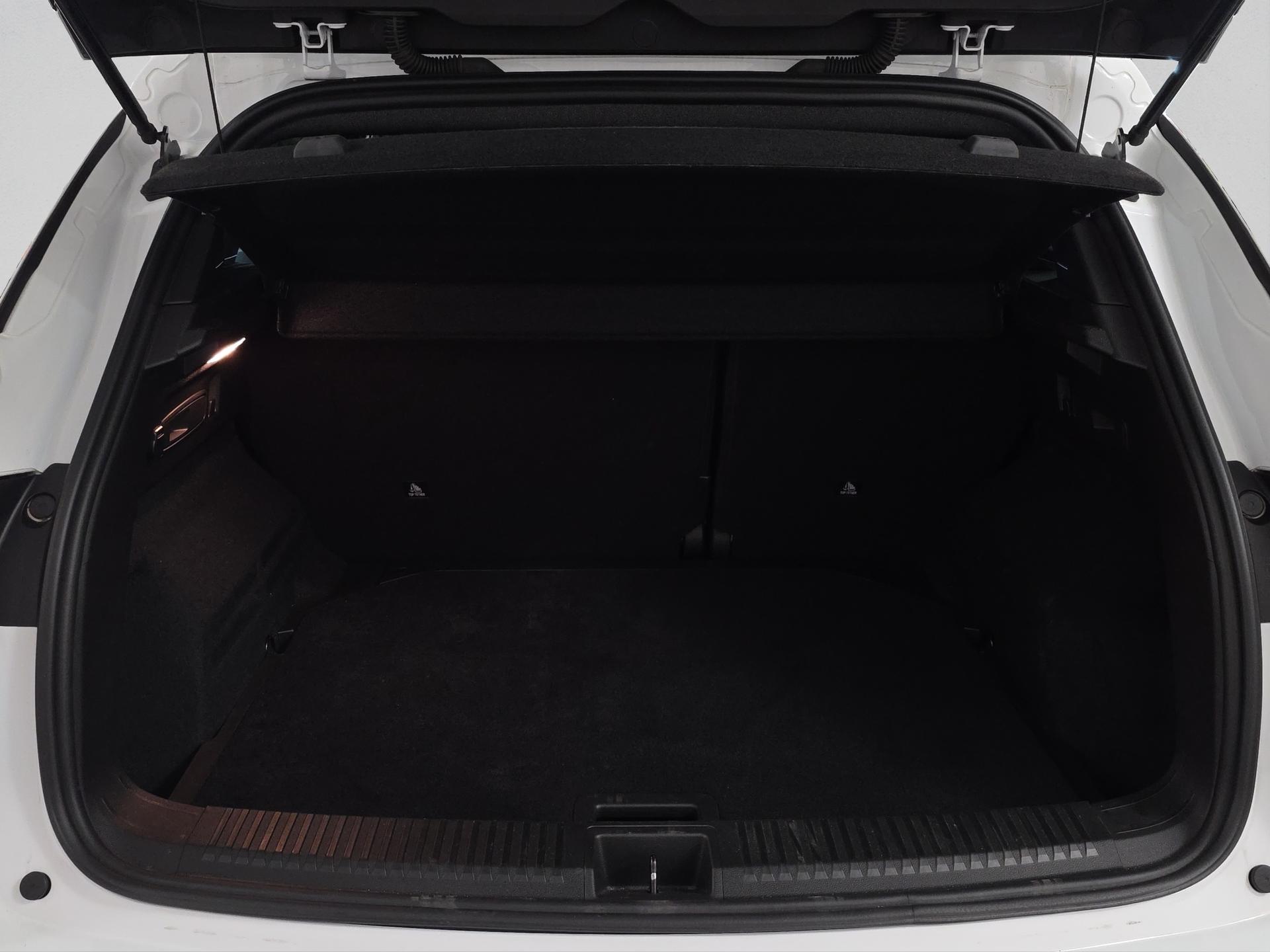 RENAULT Austral 1.2 HEV 200 Techno A-image-15